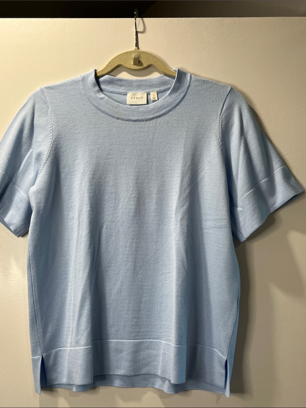 Cyrus Pale Blue Short Sleeve Crewneck Sweater S